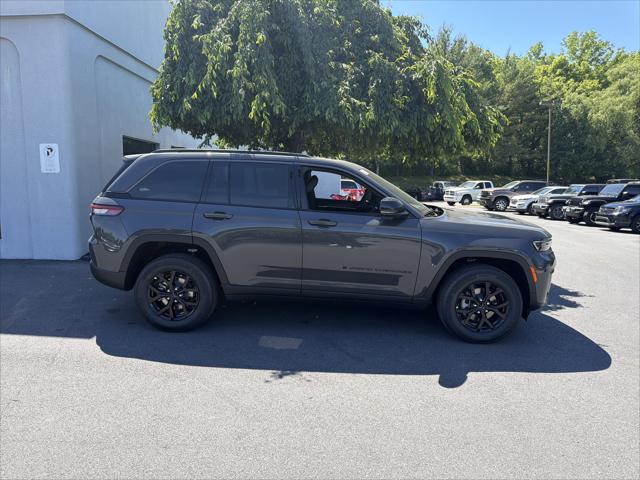 2026 Jeep Grand Cherokee Altitude 4x4