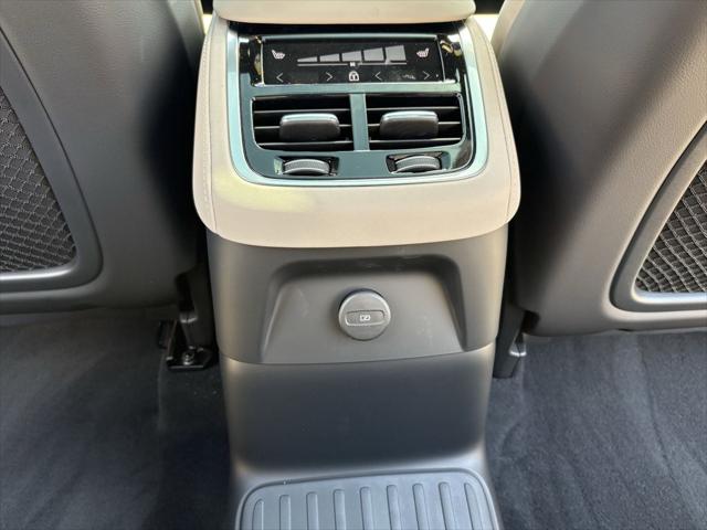 2026 Volvo XC90 Plug-In Hybrid Plus, T8 AWD, Electric/Gasoline, Bright, 7 Seats