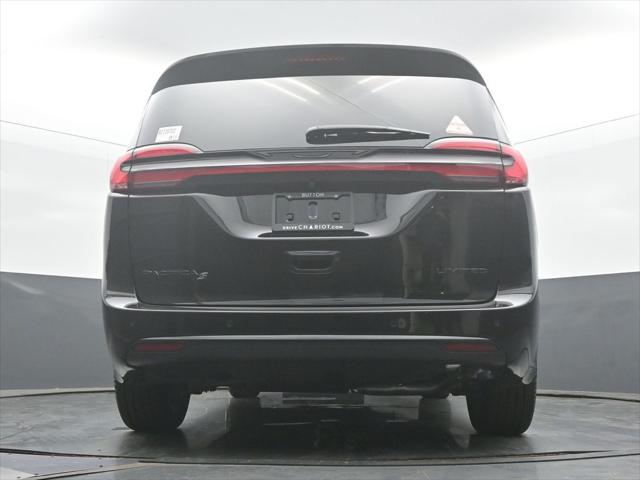 2027 Chrysler Pacifica Limited