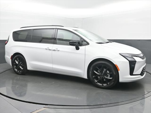 2027 Chrysler Pacifica Limited