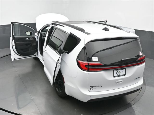 2027 Chrysler Pacifica Limited