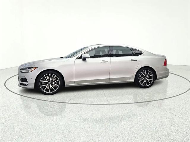 2017 Volvo S90 T6 Momentum