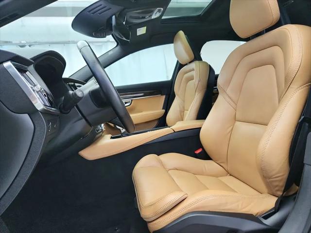 2017 Volvo S90 T6 Momentum