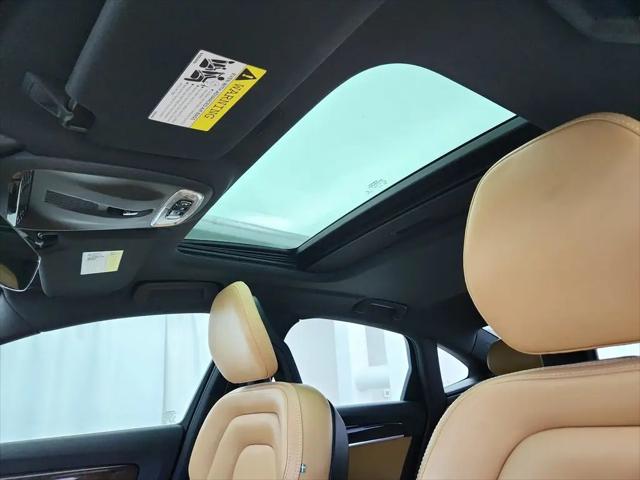 2017 Volvo S90 T6 Momentum