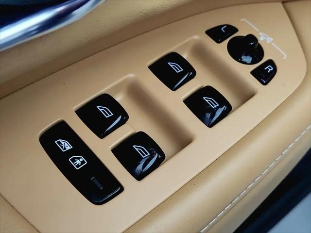 2017 Volvo S90 T6 Momentum