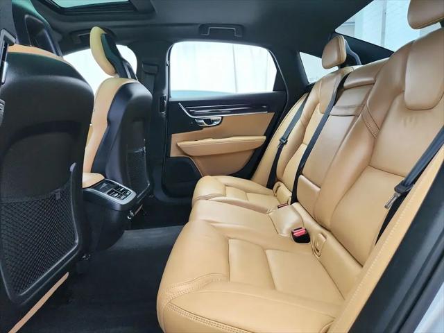 2017 Volvo S90 T6 Momentum