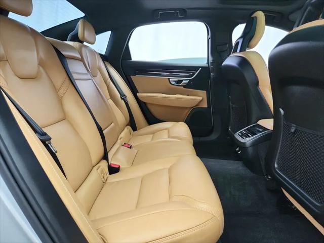 2017 Volvo S90 T6 Momentum