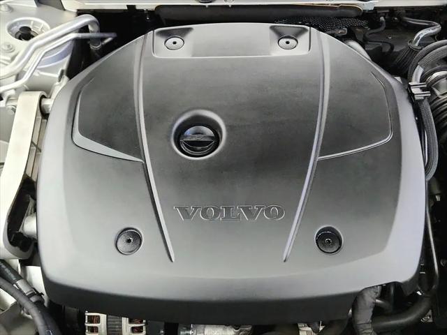 2017 Volvo S90 T6 Momentum