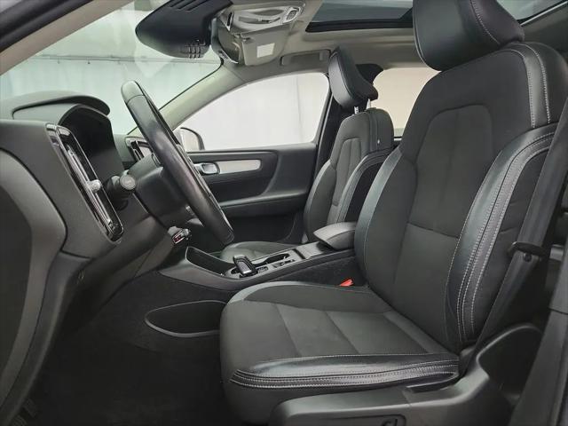 2020 Volvo XC40 T5 Momentum