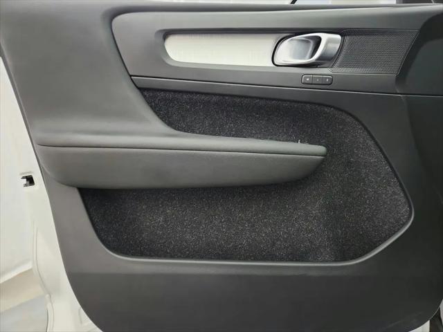 2020 Volvo XC40 T5 Momentum