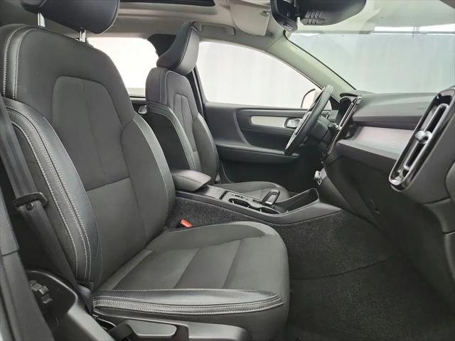 2020 Volvo XC40 T5 Momentum