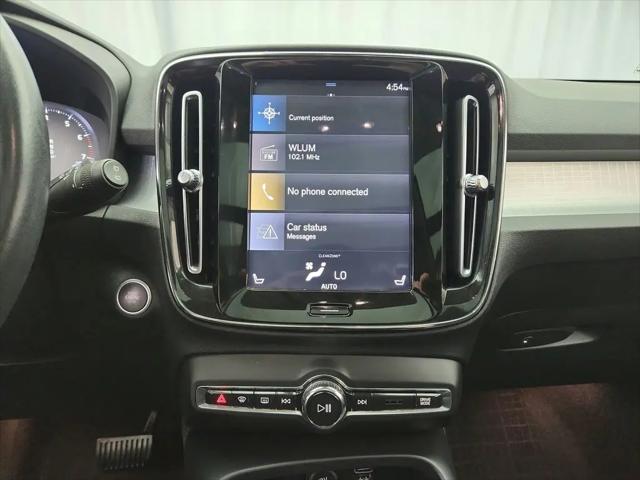 2020 Volvo XC40 T5 Momentum
