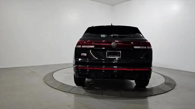 2026 Volkswagen Atlas Cross Sport SEL R-Line Black