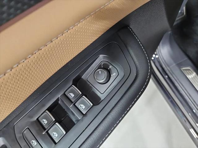 2026 Volkswagen Atlas Cross Sport SEL R-Line Black