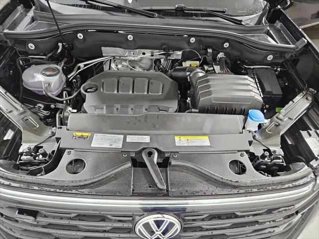 2026 Volkswagen Atlas Cross Sport SEL R-Line Black