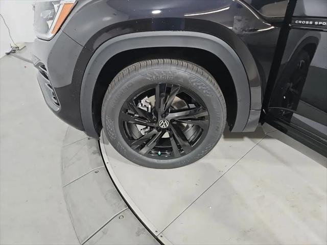2026 Volkswagen Atlas Cross Sport SEL R-Line Black