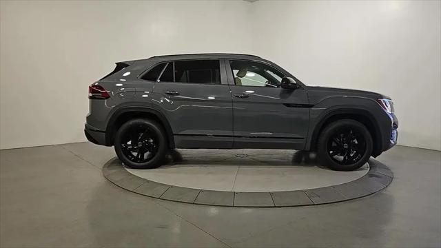 2026 Volkswagen Atlas Cross Sport SEL R-Line Black