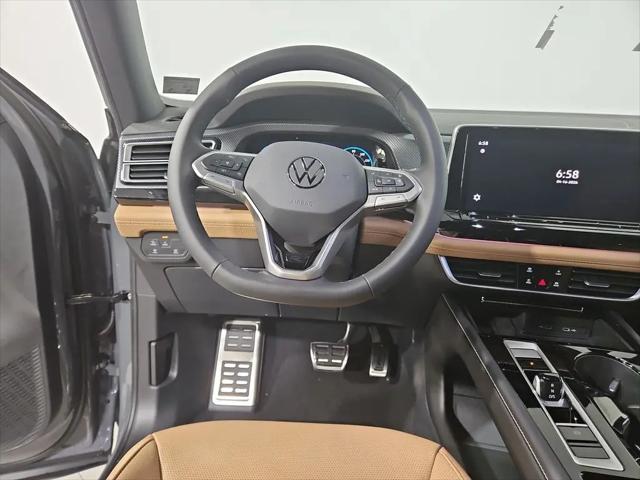2026 Volkswagen Atlas Cross Sport SEL R-Line Black