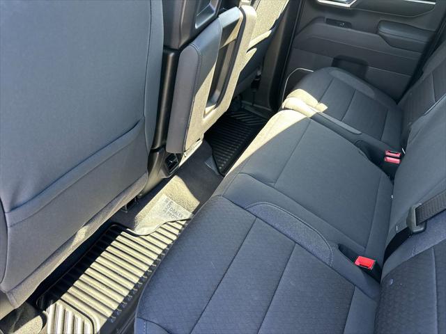 2026 GMC Sierra 2500HD Double Cab, Standard Bed, SLE, RWD