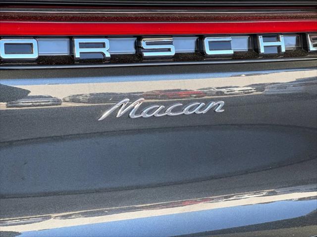 2026 Porsche Macan Macan