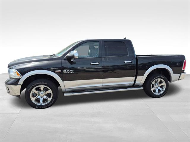 2017 RAM 1500 Laramie Crew Cab 4x4 57 Box