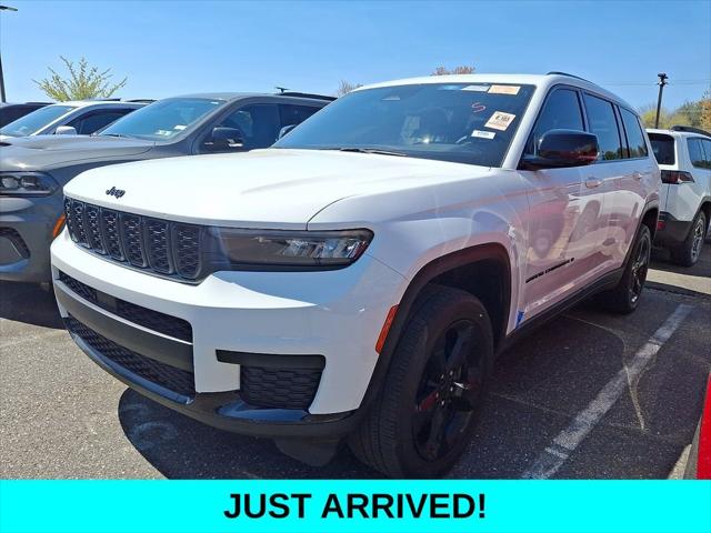 2023 Jeep Grand Cherokee L Altitude 4x4 2023 Jeep Grand Cherokee L Altitude 4x4