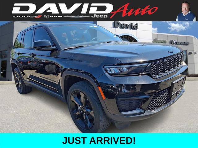 2023 Jeep Grand Cherokee Altitude 4x4 2023 Jeep Grand Cherokee Altitude 4x4