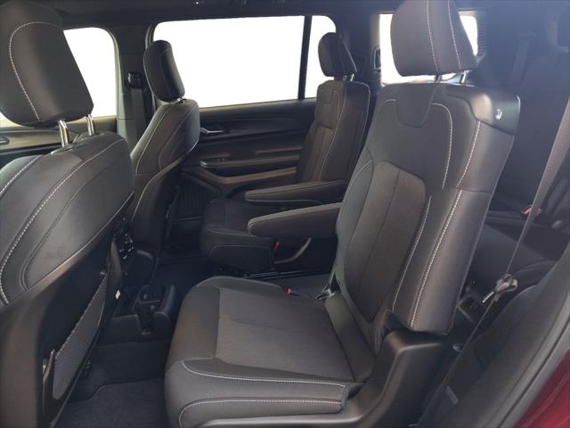 2026 Jeep Grand Cherokee L Laredo 4x2