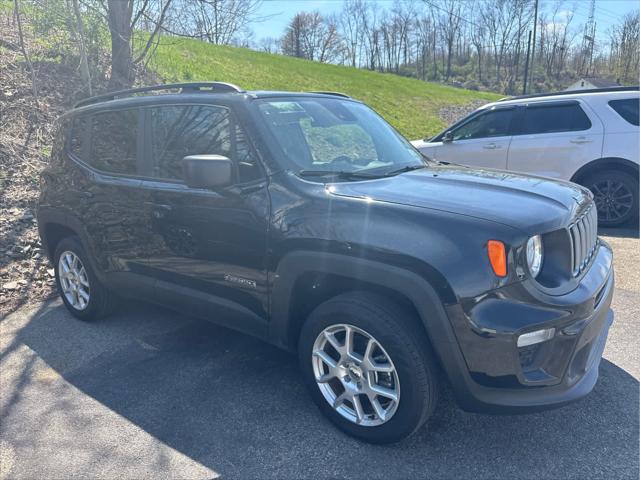2023 Jeep Renegade Latitude 4x4 2023 Jeep Renegade Latitude 4x4