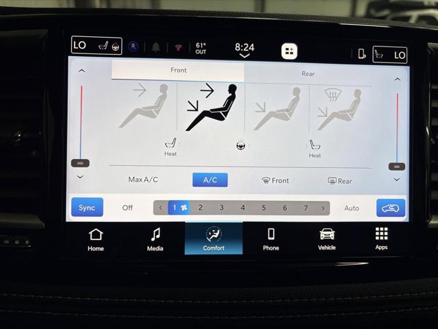 2027 Chrysler Pacifica Select