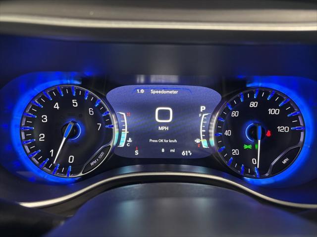 2027 Chrysler Pacifica Select