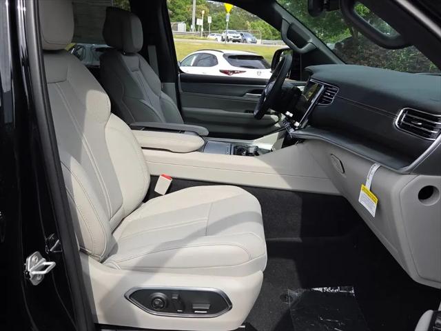 2026 Jeep Grand Wagoneer 4x2
