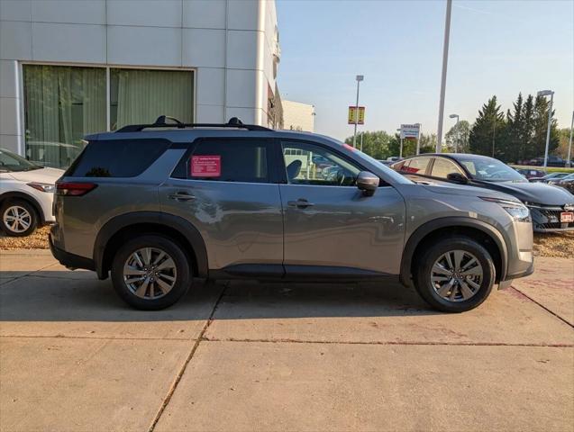 2024 Nissan Pathfinder SV 4WD 2024 Nissan Pathfinder SV 4WD