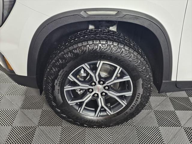 2025 GMC Acadia AWD AT4