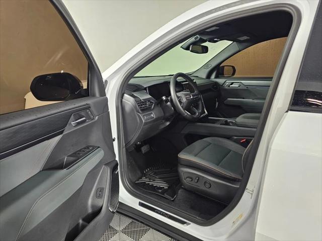 2025 GMC Acadia AWD AT4