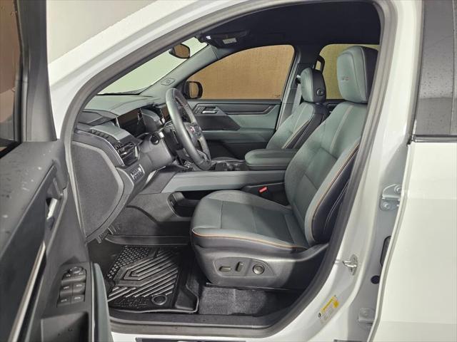 2025 GMC Acadia AWD AT4