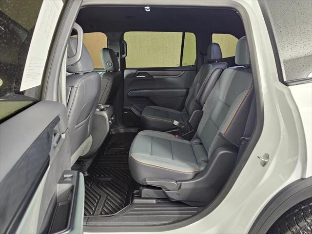 2025 GMC Acadia AWD AT4
