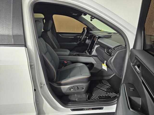 2025 GMC Acadia AWD AT4