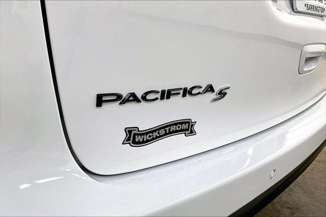 2027 Chrysler Pacifica Limited