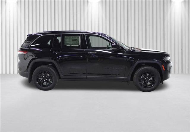 2026 Jeep Grand Cherokee GRAND CHEROKEE LAREDO ALTITUDE 4X4 2026 Jeep Grand Cherokee GRAND CHEROKEE LAREDO ALTITUDE 4X4