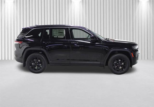 2026 Jeep Grand Cherokee GRAND CHEROKEE LAREDO ALTITUDE 4X4 2026 Jeep Grand Cherokee GRAND CHEROKEE LAREDO ALTITUDE 4X4