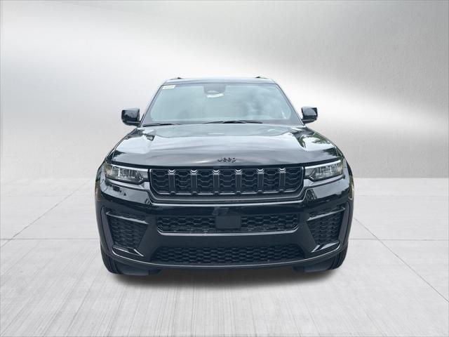 2026 Jeep Grand Cherokee GRAND CHEROKEE LAREDO ALTITUDE 4X2 2026 Jeep Grand Cherokee GRAND CHEROKEE LAREDO ALTITUDE 4X2