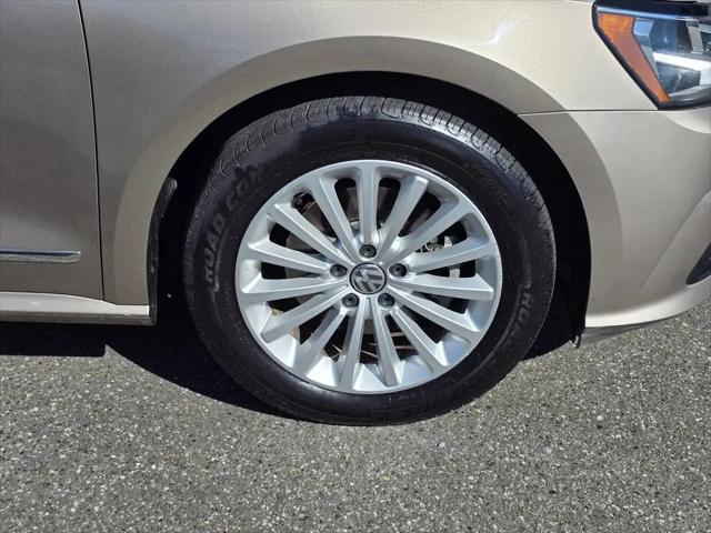 2016 Volkswagen Passat 1.8T SE
