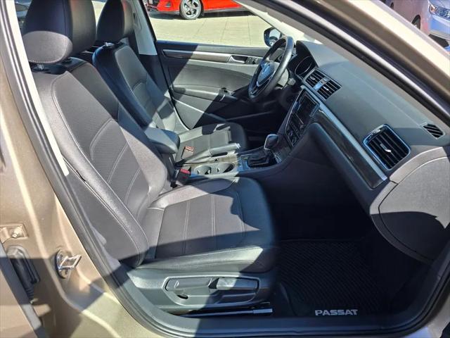 2016 Volkswagen Passat 1.8T SE