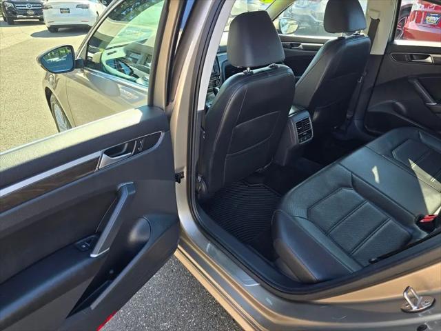 2016 Volkswagen Passat 1.8T SE