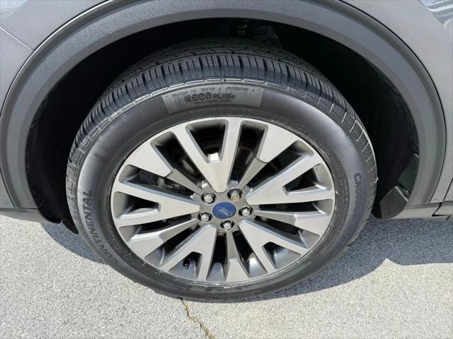 2022 Ford Escape Titanium