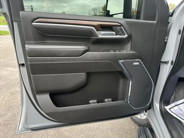 2024 GMC Sierra 2500HD 4WD Crew Cab Standard Bed SLT