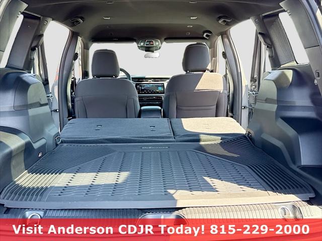 2026 Jeep Cherokee Laredo 4x4