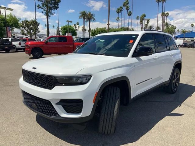 2023 Jeep Grand Cherokee Altitude 4x2