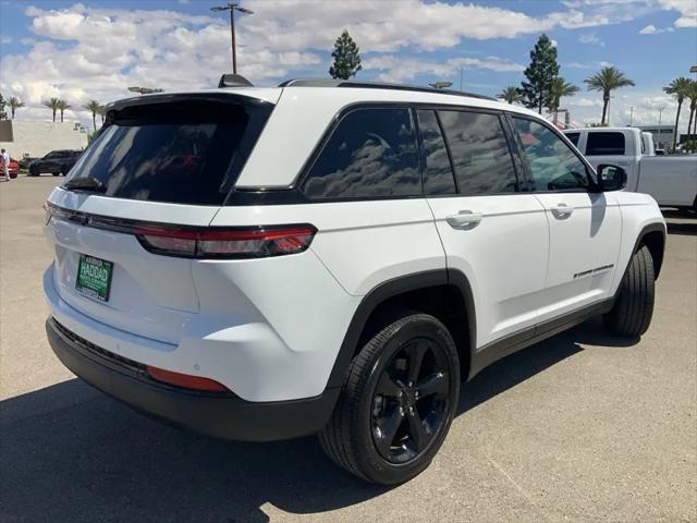 2023 Jeep Grand Cherokee Altitude 4x2